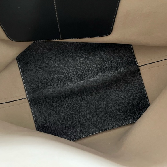 TOTEME Belted Leather Tote Bag - Picture 8 of 16